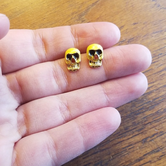 NWOT Adorable Yellow, Black & Gold Skull Studs - Picture 3 of 4